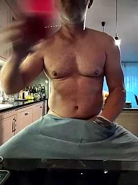 Snapshot of kevincumporn chatting on 05/16/26, 02:52 kevincumporn online show from 05/16/26, 02:52