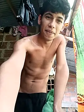 Snapshot of Andres123cv chatting on 05/01/26, 04:55 Andres123cv online show from 05/01/26, 04:55