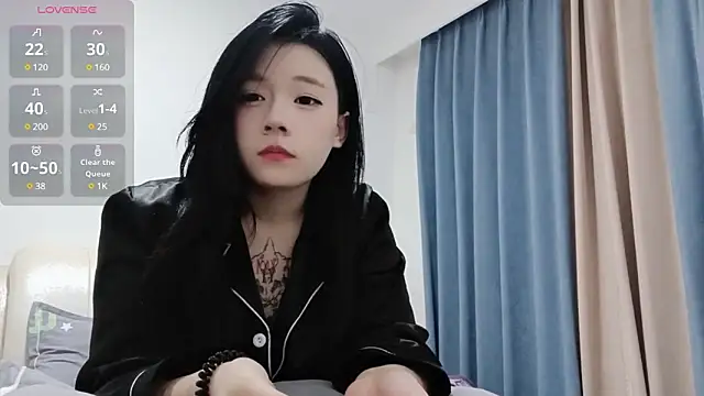 Snapshot of TuTu-0808 chatting on 01/23/25, 02:28 TuTu-0808 online show from 01/23/25, 02:28