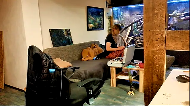 DYasmin69 online show from 10/09/25, 06:39