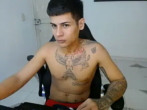 Snapshot of Clyde019 chatting on 01/09/25, 10:20 Clyde019 online show from 01/09/25, 10:20