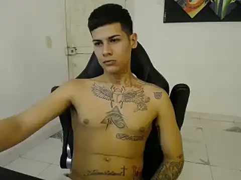 Snapshot of Clyde019 chatting on 01/30/25, 04:55 Clyde019 online show from 01/30/25, 04:55