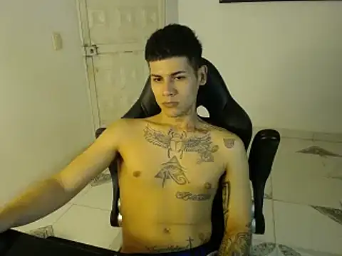 Snapshot of Clyde019 chatting on 02/19/25, 11:14 Clyde019 online show from 02/19/25, 11:14