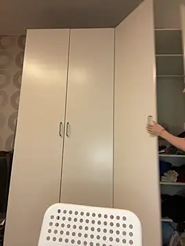 Snapshot of Cuteroxyfoxy chatting on 10/22/25, 02:50 Cuteroxyfoxy online show from 10/22/25, 02:50