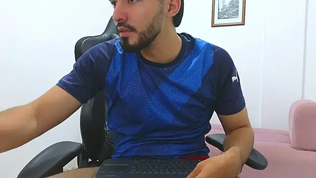 Massimoo 07 online show from 01/31/25, 11:03