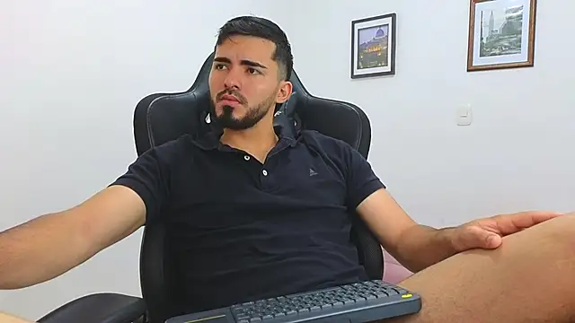 Massimoo 07 online show from 02/15/25, 07:39