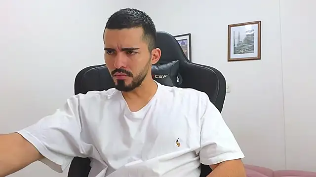 Massimoo 07 online show from 03/10/25, 07:29