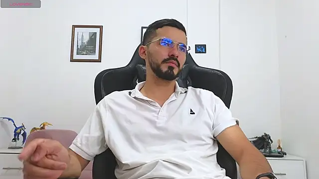 Massimoo 07 online show from 10/22/25, 07:13