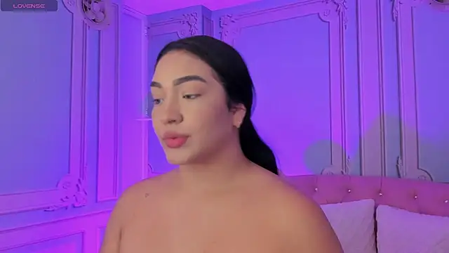 Snapshot of stefany_duque1_ chatting on 01/08/25, 02:57 stefany duque1  online show from 01/08/25, 02:57