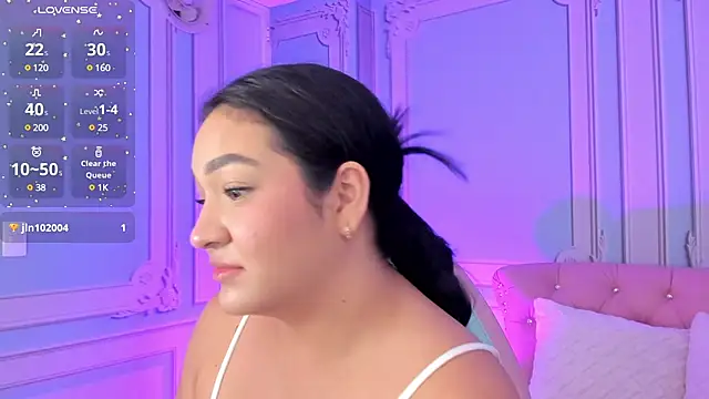 Snapshot of stefany_duque1_ chatting on 01/18/25, 11:00 stefany duque1  online show from 01/18/25, 11:00