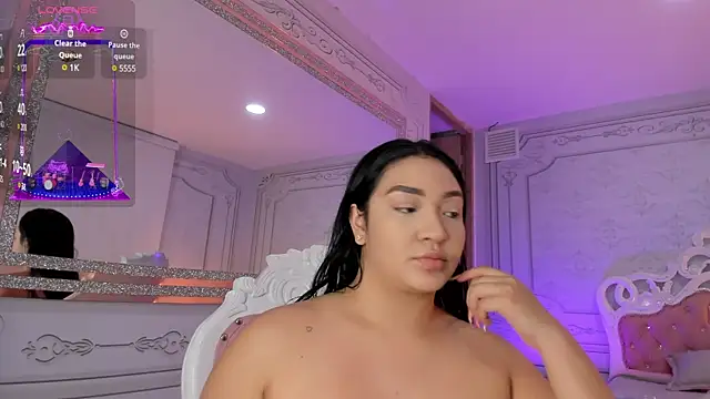 Snapshot of stefany_duque1_ chatting on 02/11/25, 03:18 stefany duque1  online show from 02/11/25, 03:18