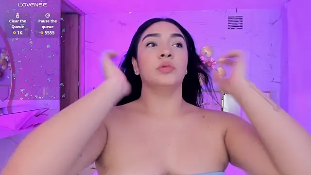 Snapshot of stefany_duque1_ chatting on 03/08/25, 02:55 stefany duque1  online show from 03/08/25, 02:55