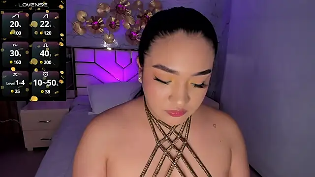 Snapshot of stefany_duque1_ chatting on 03/18/25, 05:52 stefany duque1  online show from 03/18/25, 05:52