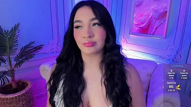 Snapshot of stefany_duque1_ chatting on 10/18/25, 03:09 stefany duque1  online show from 10/18/25, 03:09