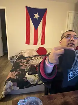 Snapshot of cloudy_couple444 chatting on 02/24/25, 08:27 cloudy couple444 online show from 02/24/25, 08:27