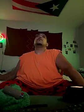 Snapshot of cloudy_couple444 chatting on 10/01/25, 05:24 cloudy couple444 online show from 10/01/25, 05:24