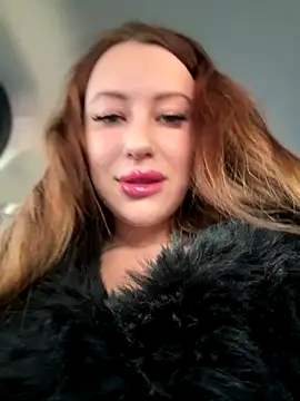 Snapshot of AndreaMood chatting on 10/02/25, 01:34 AndreaMood online show from 10/02/25, 01:34