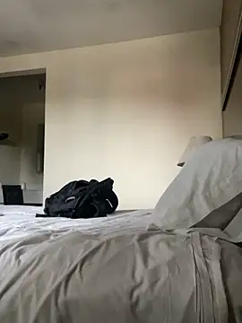 Snapshot of Dnasty408 chatting on 09/18/25, 11:18 Dnasty408 online show from 09/18/25, 11:18