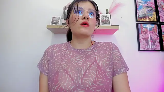 Carolina Burninng online show from 09/27/25, 08:58