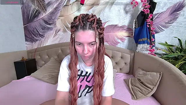 Anoraa online show from 10/10/25, 10:20