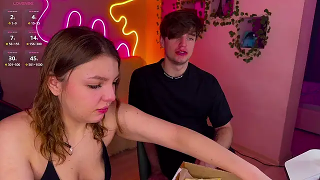 RobertAndLinela online show from 02/19/25, 07:38