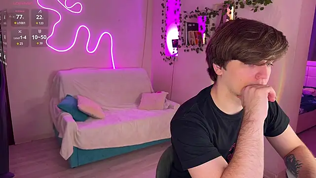 RobertAndLinela online show from 11/22/25, 03:44