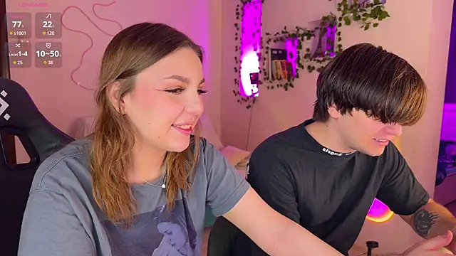 RobertAndLinela online show from 11/29/25, 02:36