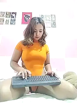 Snapshot of Paulina_mosh chatting on 03/09/25, 04:55 Paulina mosh online show from 03/09/25, 04:55