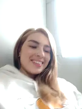 Snapshot of VictoriaMolina chatting on 02/22/25, 10:31 VictoriaMolina online show from 02/22/25, 10:31