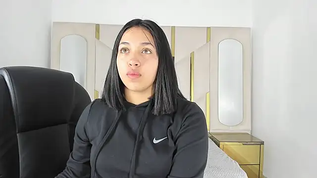 IsabellRodriguez18 online show from 09/17/25, 03:08