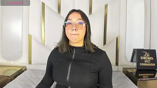 IsabellRodriguez18 online show from 03/05/26, 03:35