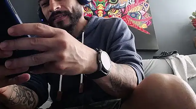 Snapshot of callme_douglas chatting on 03/12/25, 01:40 callme douglas online show from 03/12/25, 01:40