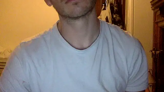 Snapshot of nevermind298079 chatting on 02/20/25, 08:36 nevermind298079 online show from 02/20/25, 08:36