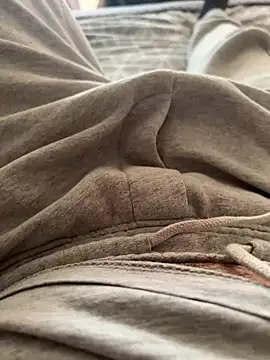 22TT2295 online show from 03/04/25, 03:59