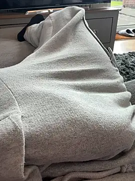 22TT2295 online show from 03/14/25, 02:52