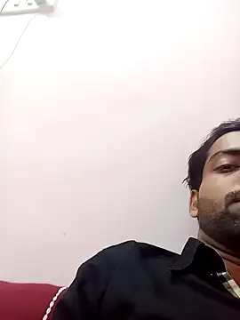 Snapshot of playboyz77 chatting on 01/01/25, 05:43 playboyz77 online show from 01/01/25, 05:43