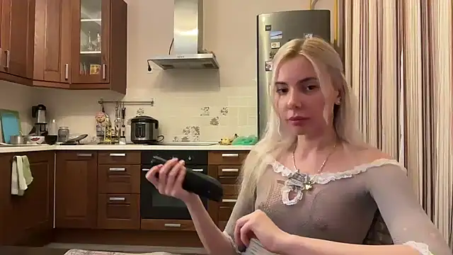 Snapshot of yunasuka chatting on 02/22/25, 06:30 yunasuka online show from 02/22/25, 06:30