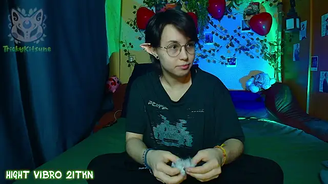 TrickyKitsune online show from 03/23/26, 03:38