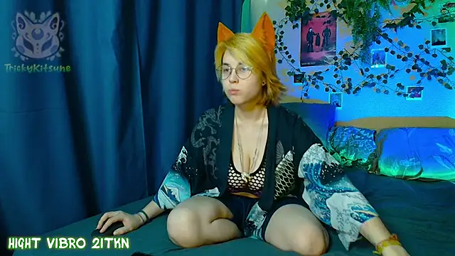 Snapshot of TrickyKitsune chatting on 05/28/26, 11:51 TrickyKitsune online show from 05/28/26, 11:51