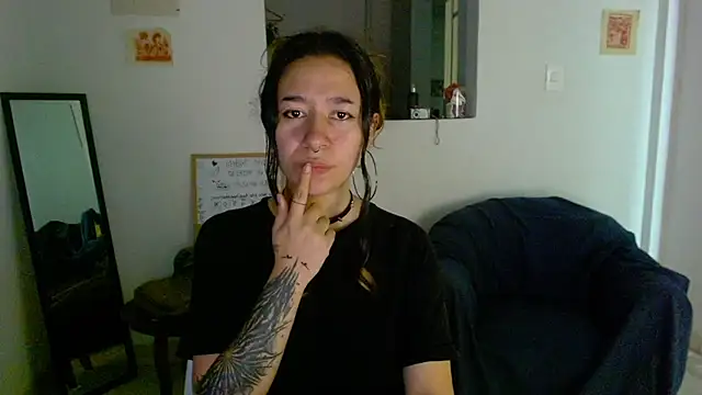 Snapshot of Maam_Ine chatting on 06/14/26, 02:35 Maam Ine online show from 06/14/26, 02:35