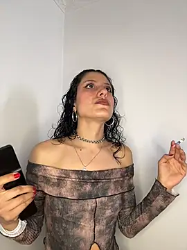 indira k online show from 11/12/25, 03:01