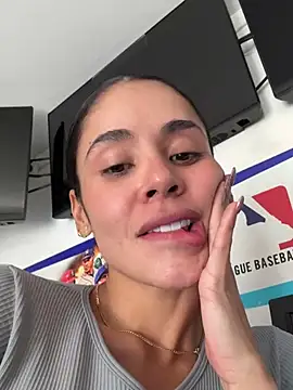 Karol Towers online show from 01/15/25, 03:07