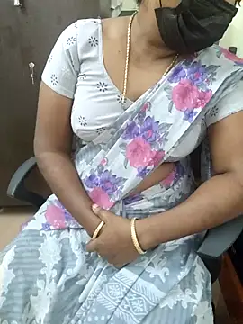 Snapshot of Tamil_roja69 chatting on 05/15/26, 02:24 Tamil roja69 online show from 05/15/26, 02:24