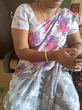 Snapshot of Tamil_roja69 chatting on 06/02/26, 05:31 Tamil roja69 online show from 06/02/26, 05:31