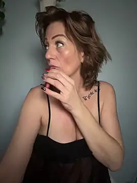 AlessasRoom online show from 10/10/25, 07:40