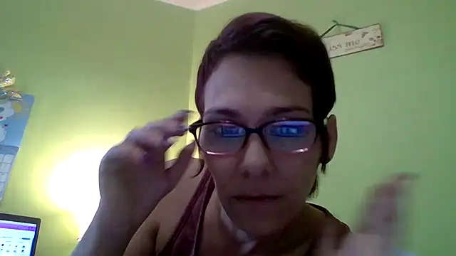 TheOneNOnlyHalfPint online show from 02/08/25, 08:42