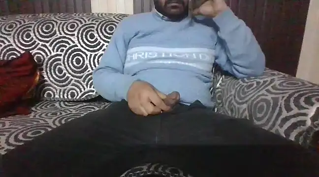 Snapshot of indihotguy chatting on 01/15/25, 11:21 indihotguy online show from 01/15/25, 11:21