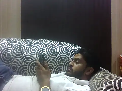 Snapshot of indihotguy chatting on 10/06/25, 02:25 indihotguy online show from 10/06/25, 02:25