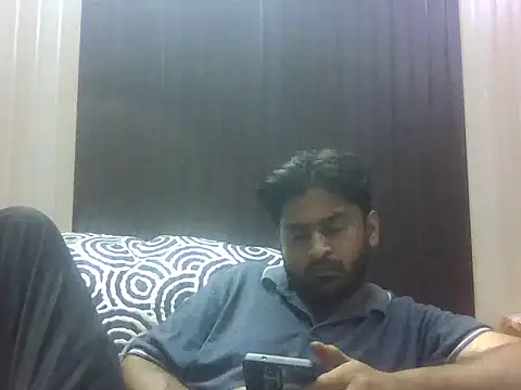 Snapshot of indihotguy chatting on 10/09/25, 01:42 indihotguy online show from 10/09/25, 01:42