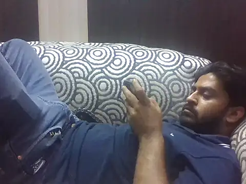 Snapshot of indihotguy chatting on 10/15/25, 02:39 indihotguy online show from 10/15/25, 02:39